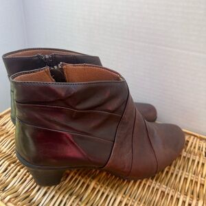 Earth Spirit Classics Brown Leather Flora Heeled Ankle Booties  /Size 8.5